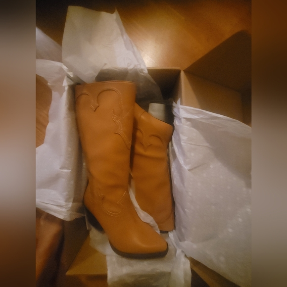 Zodiac-Brown-Tan-Dawson- Western-Style Women's Boots - Picture 5 of 9